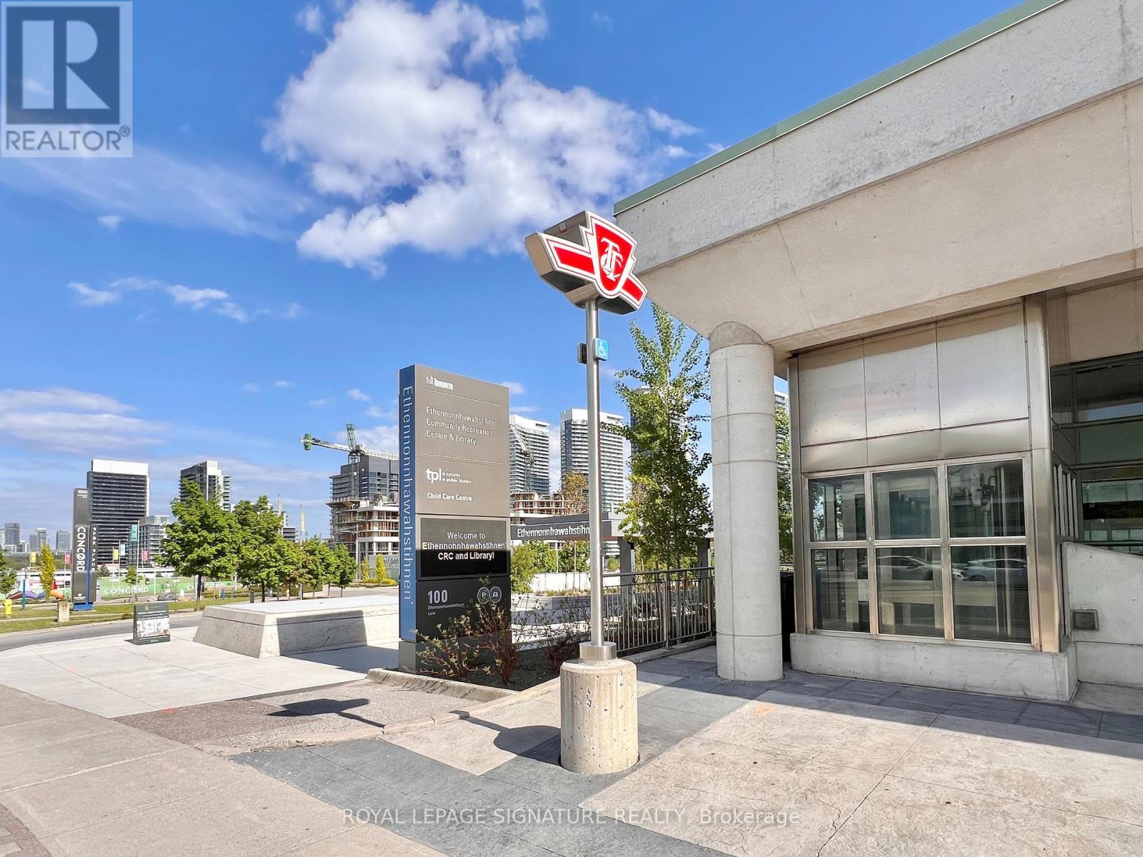 Photo 38 of 305 27 Mcmahon Drive, Toronto ON