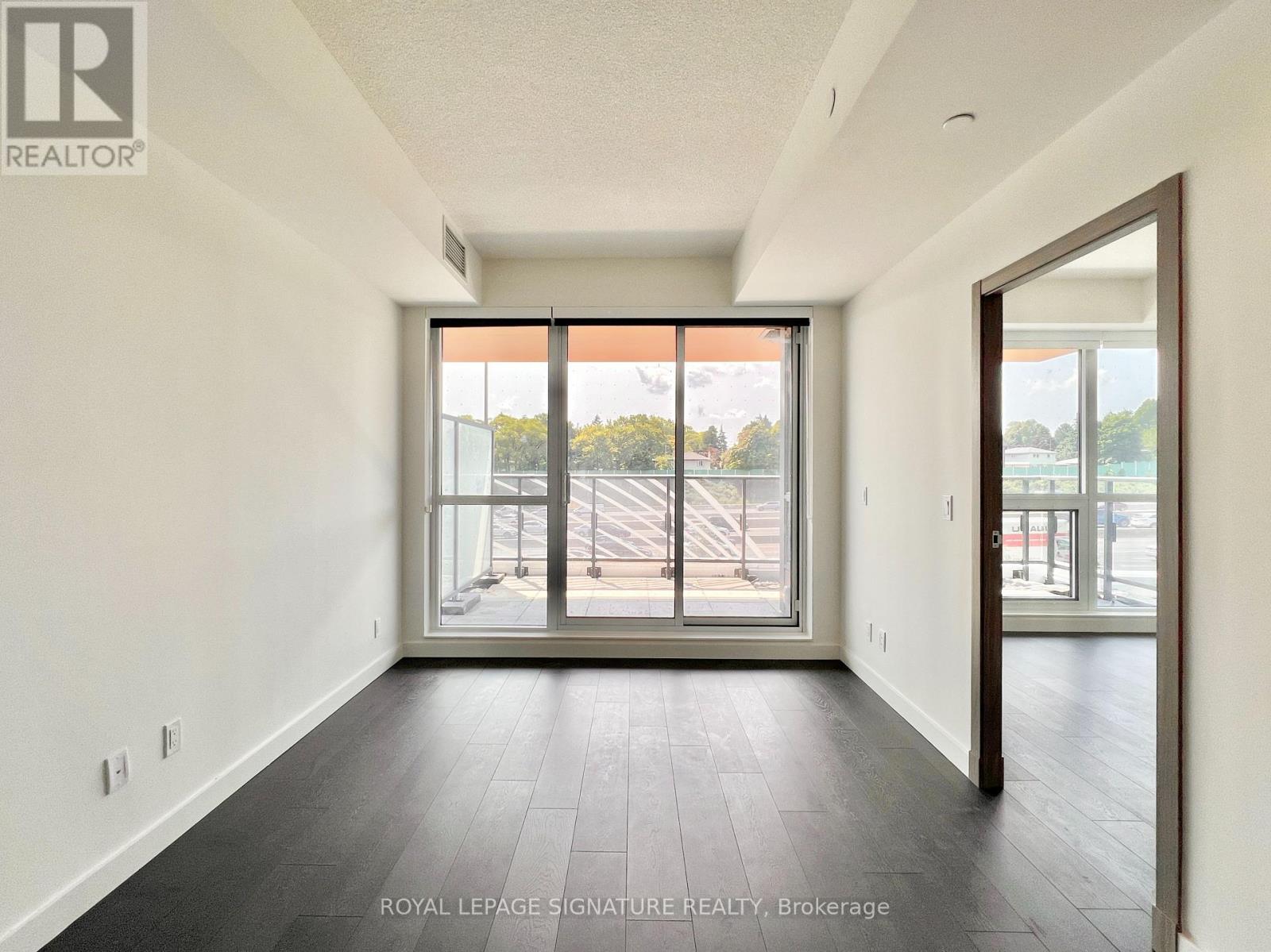 Photo 6 of 305 27 Mcmahon Drive, Toronto ON