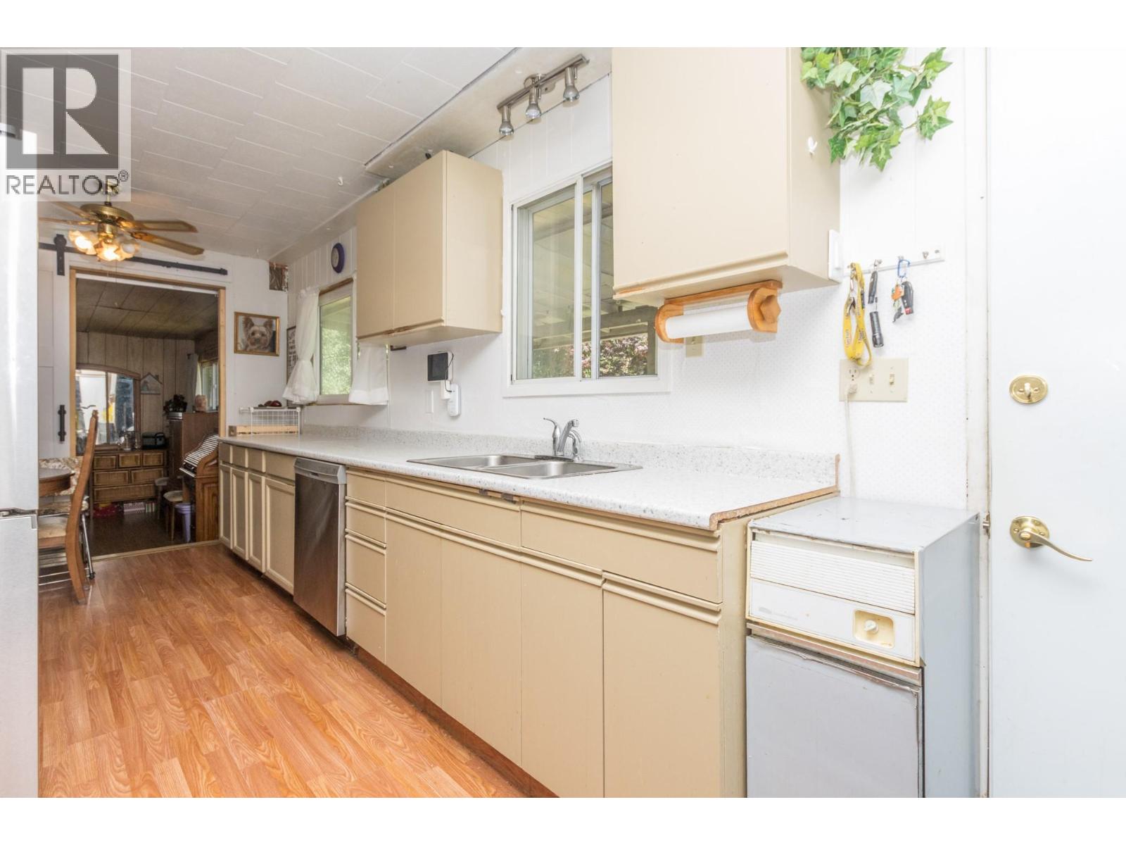 Photo 8 of 7050 54 Street Ne, Salmon Arm BC