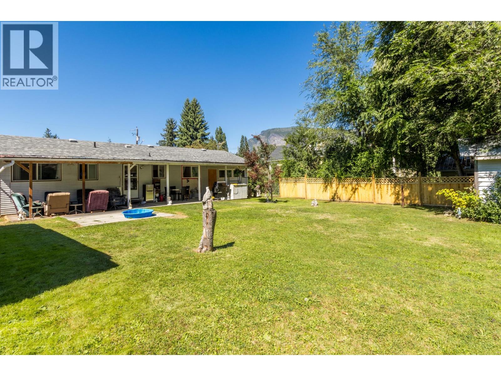 Photo 18 of 7050 54 Street Ne, Salmon Arm BC