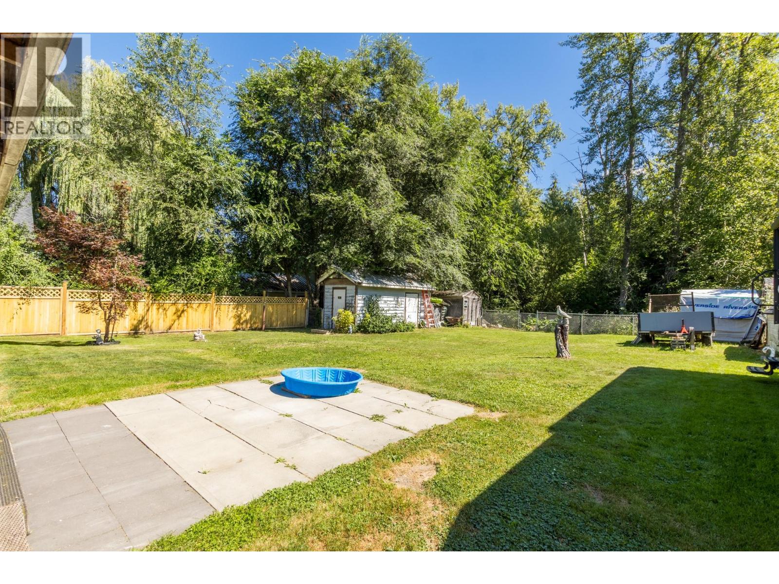 Photo 10 of 7050 54 Street Ne, Salmon Arm BC
