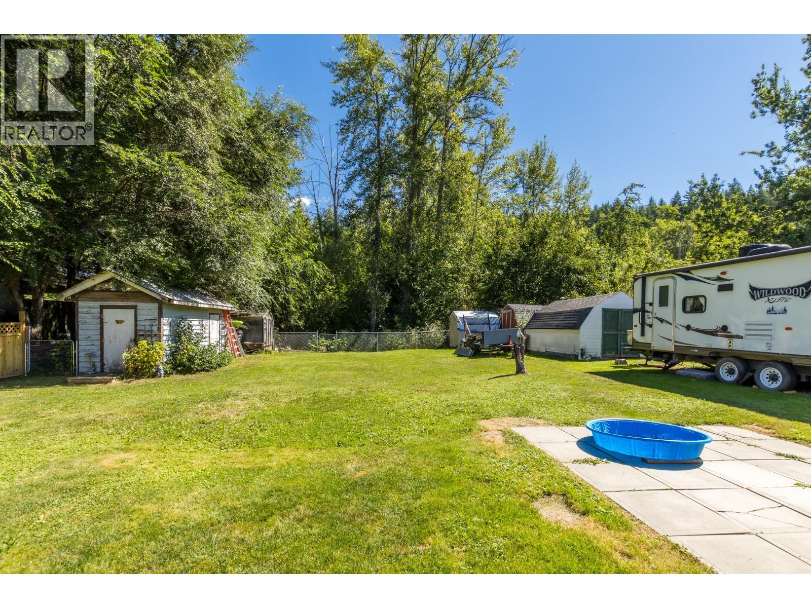Photo 12 of 7050 54 Street Ne, Salmon Arm BC
