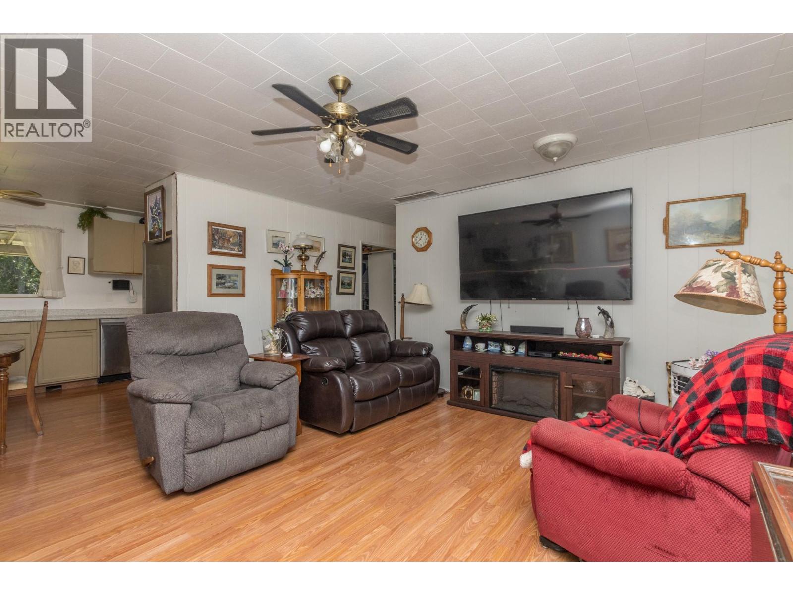 Photo 13 of 7050 54 Street Ne, Salmon Arm BC