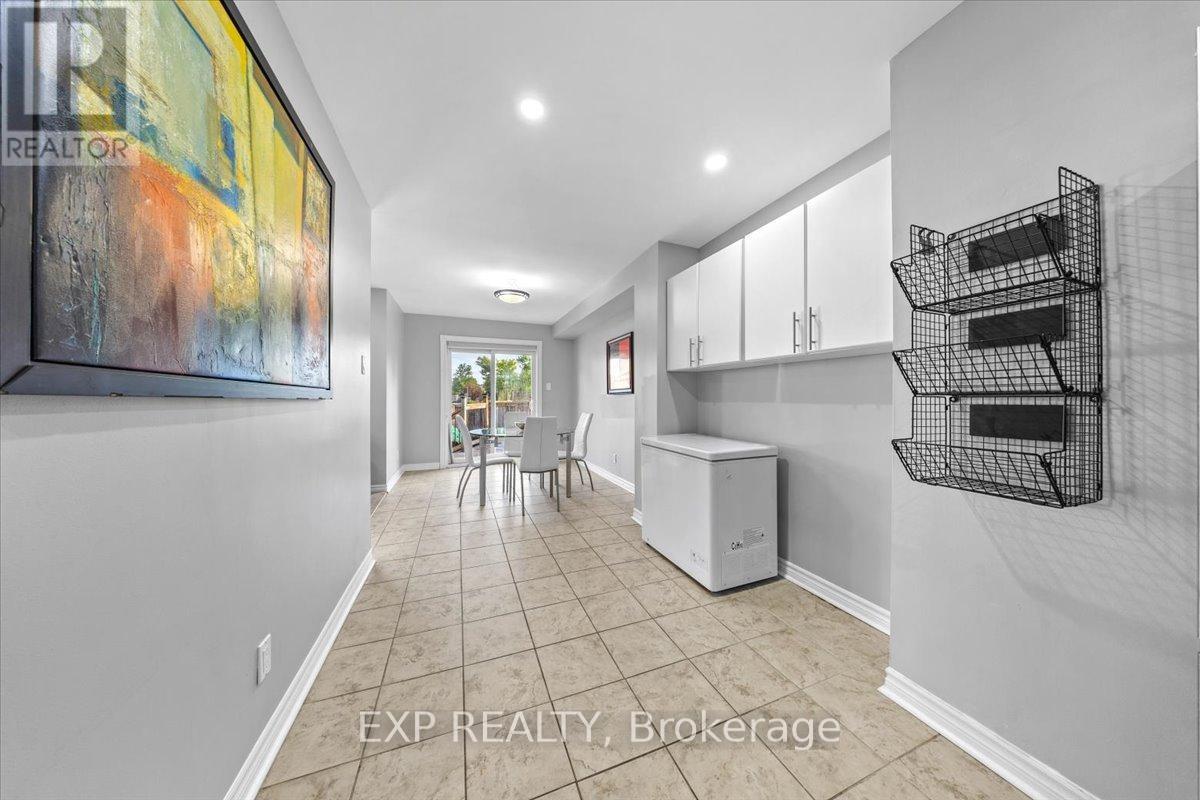 Photo 43 of 93 Cedarock Drive, Ottawa ON