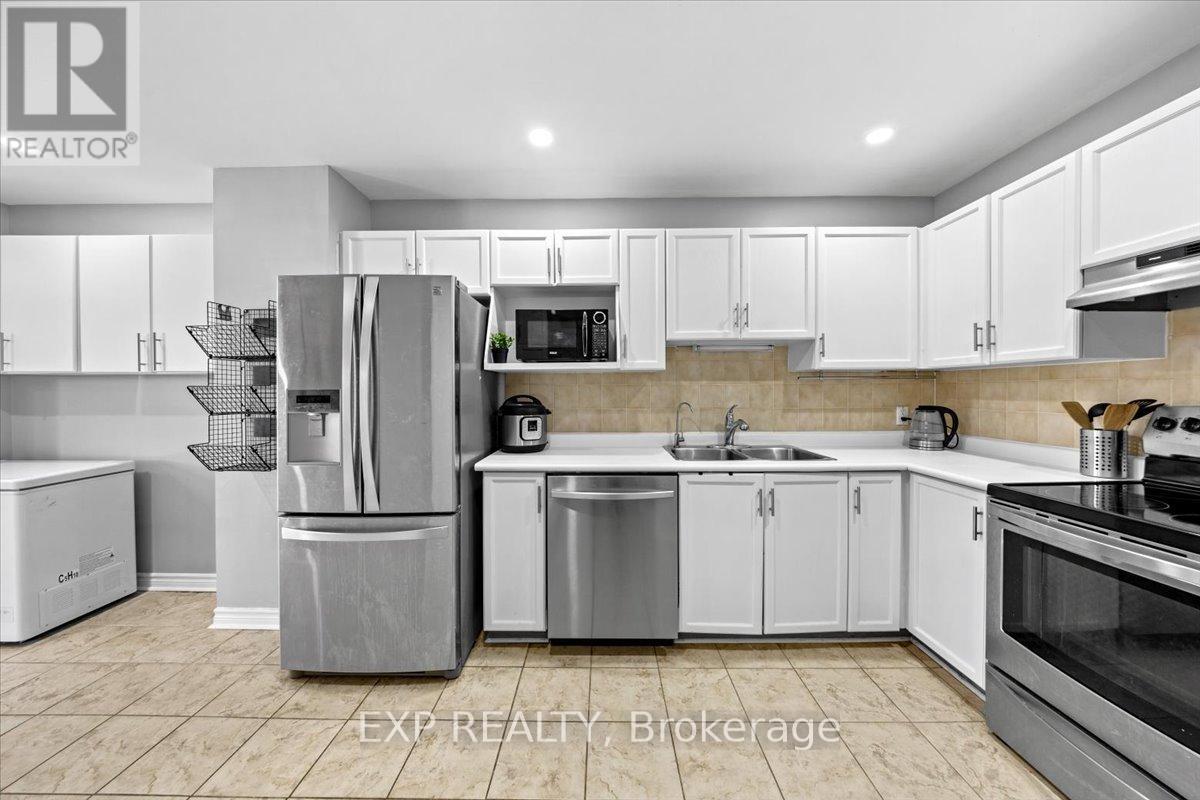 Photo 30 of 93 Cedarock Drive, Ottawa ON