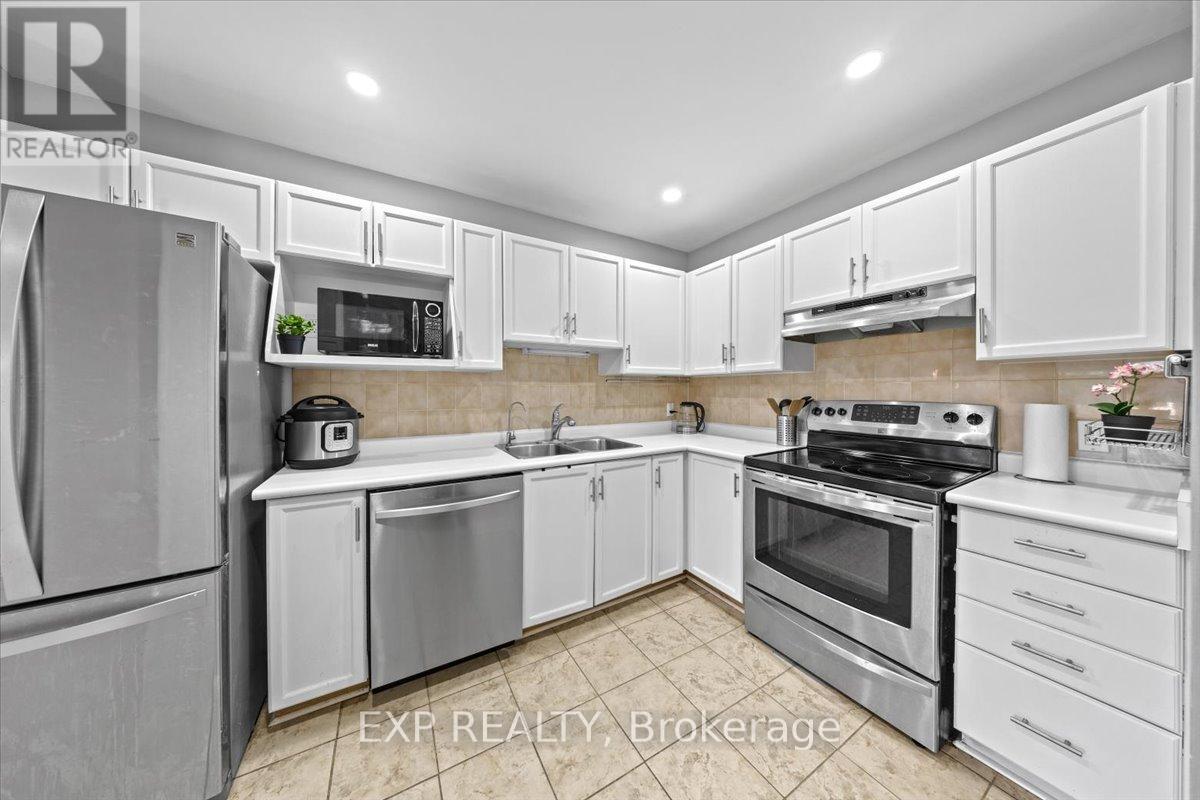 Photo 46 of 93 Cedarock Drive, Ottawa ON