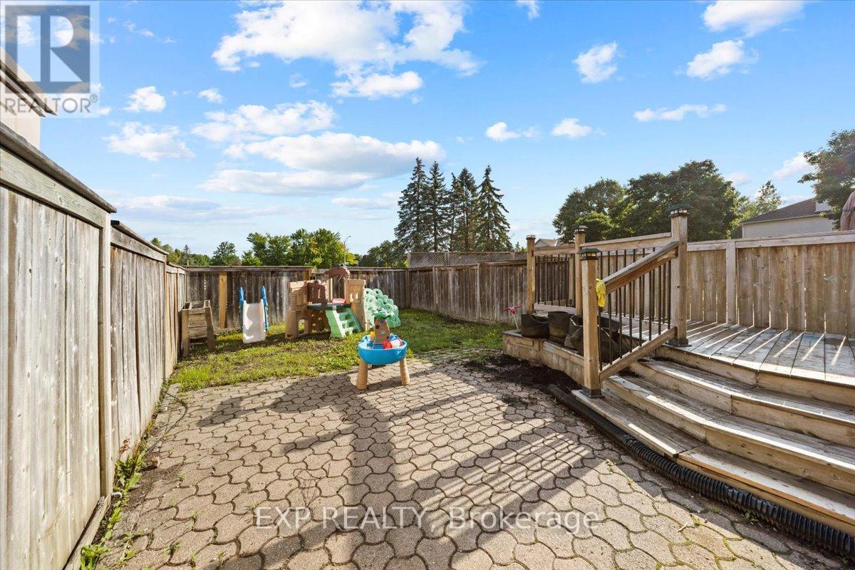 Photo 9 of 93 Cedarock Drive, Ottawa ON