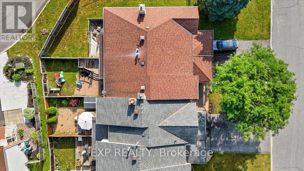 Photo 42 of 93 Cedarock Drive, Ottawa ON