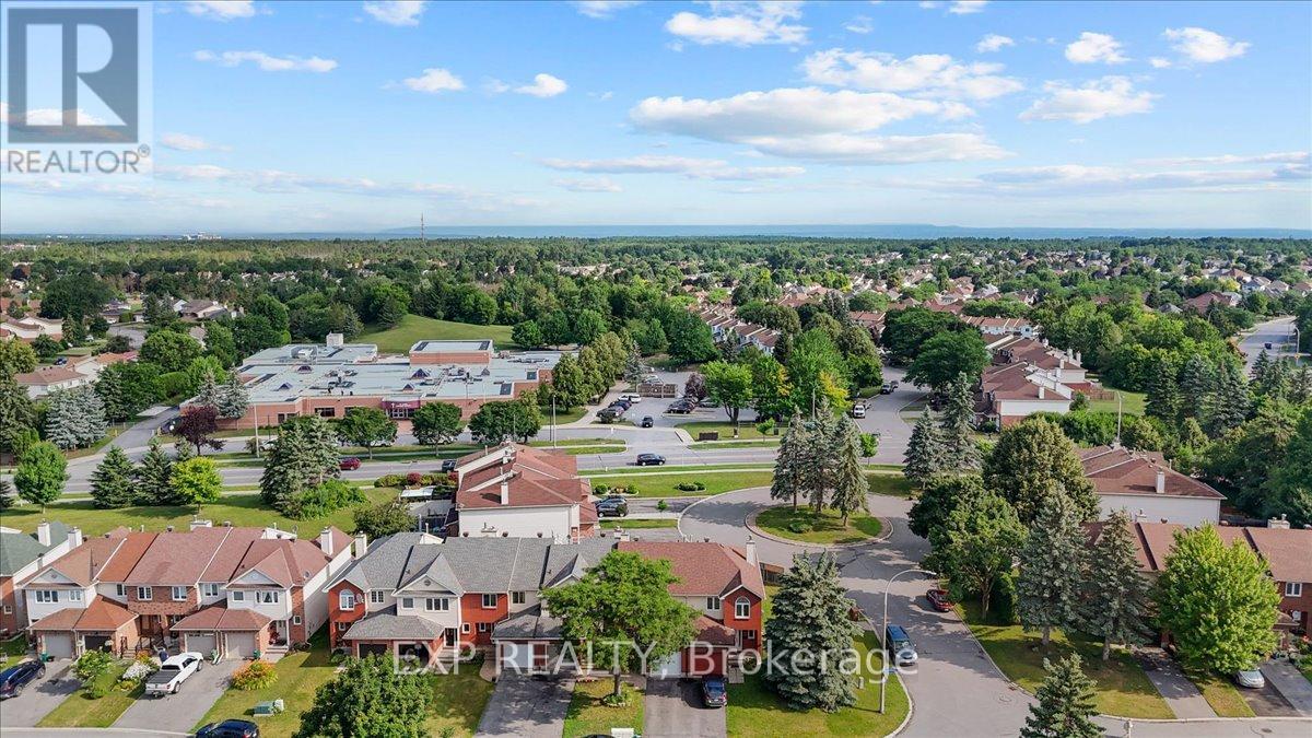 Photo 3 of 93 Cedarock Drive, Ottawa ON