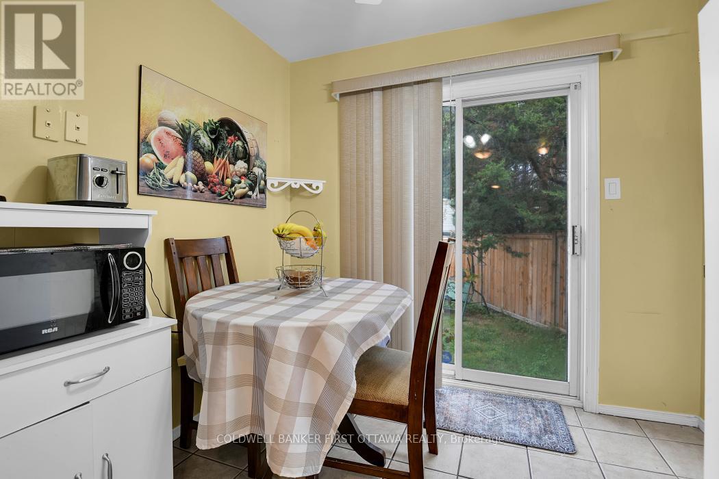 Photo 25 of 23 Manju Street, Ottawa ON