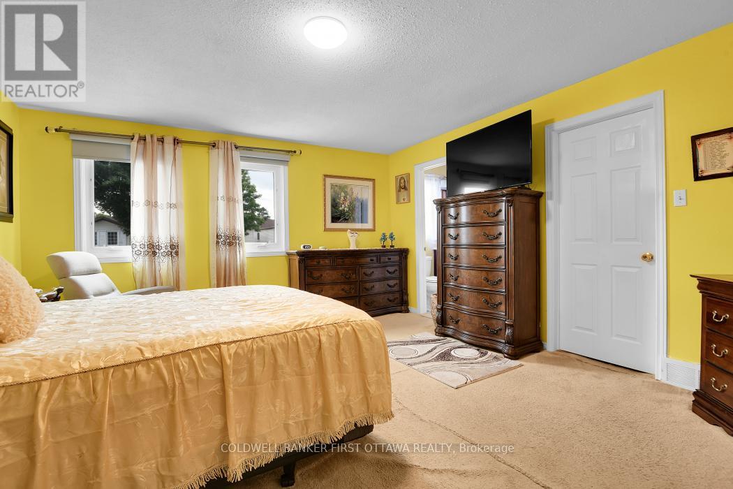 Photo 17 of 23 Manju Street, Ottawa ON