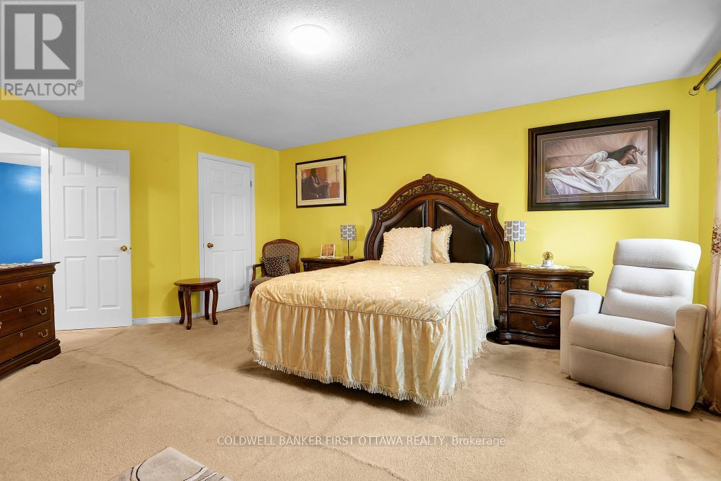 Photo 7 of 23 Manju Street, Ottawa ON