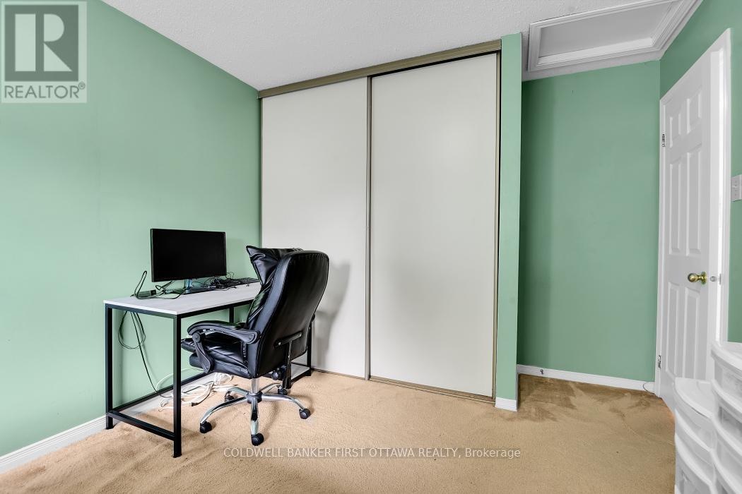 Photo 5 of 23 Manju Street, Ottawa ON