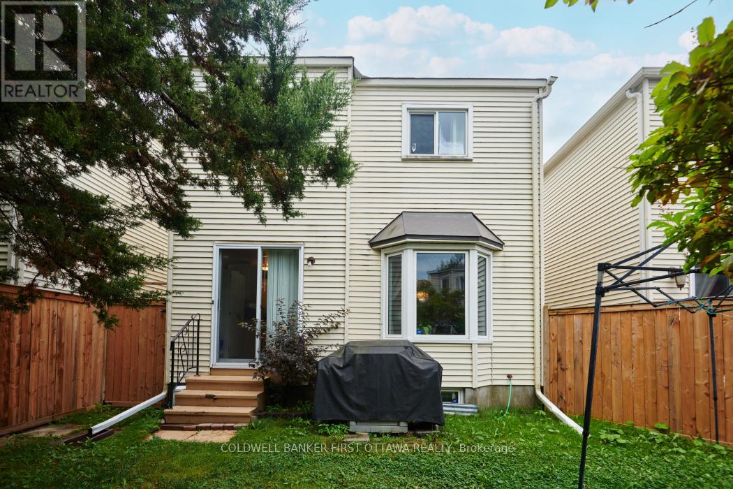 Photo 3 of 23 Manju Street, Ottawa ON