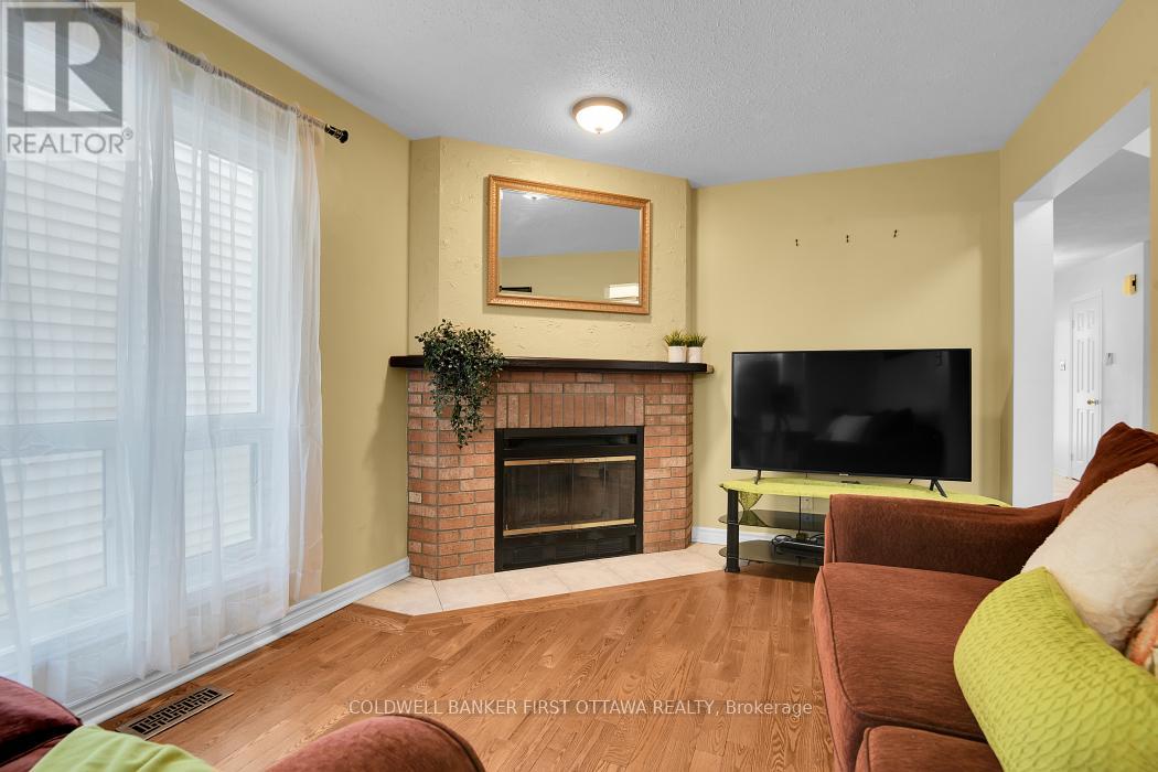Photo 21 of 23 Manju Street, Ottawa ON