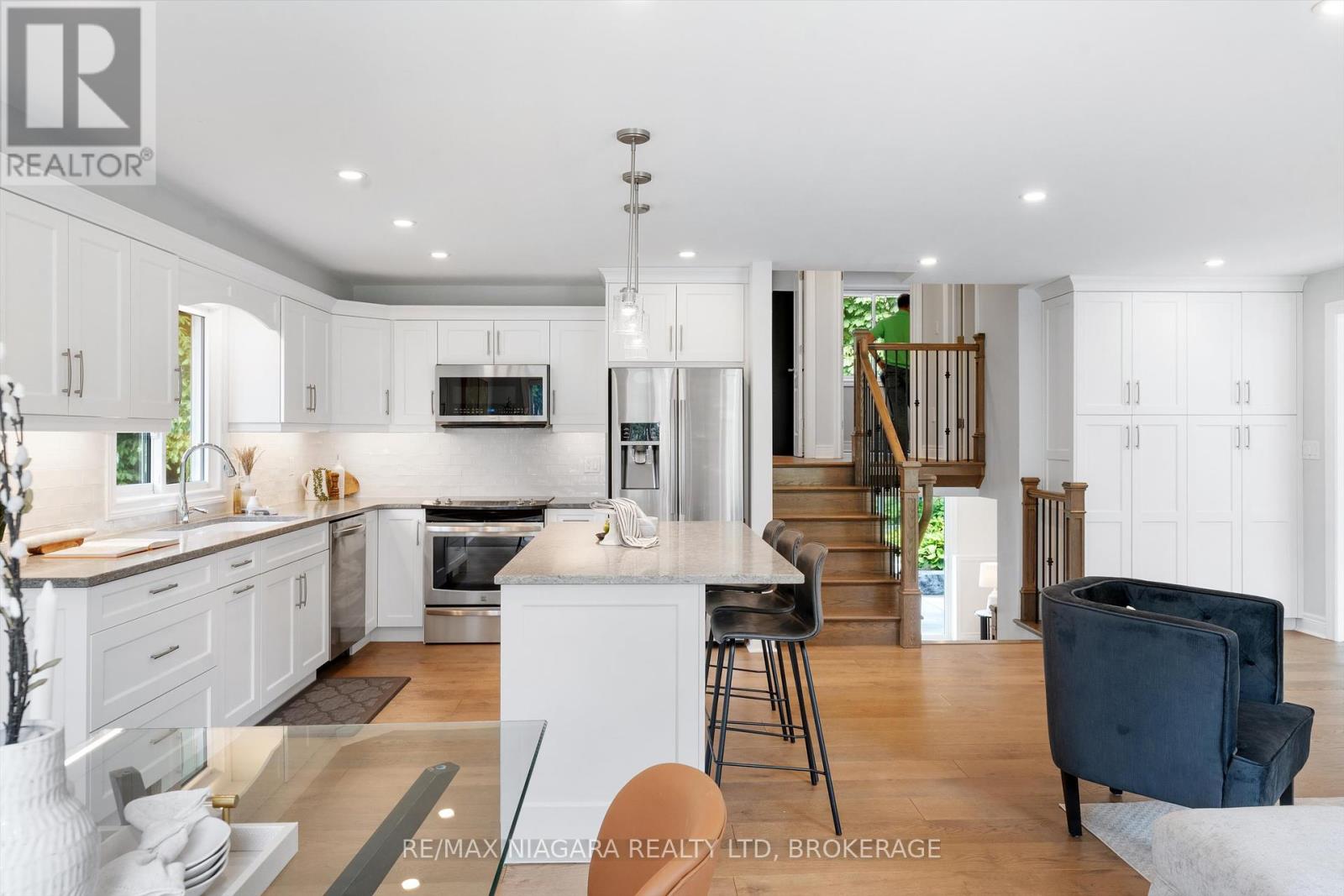 Photo 14 of 792 Lakeshore Road, Niagaraonthelake ON