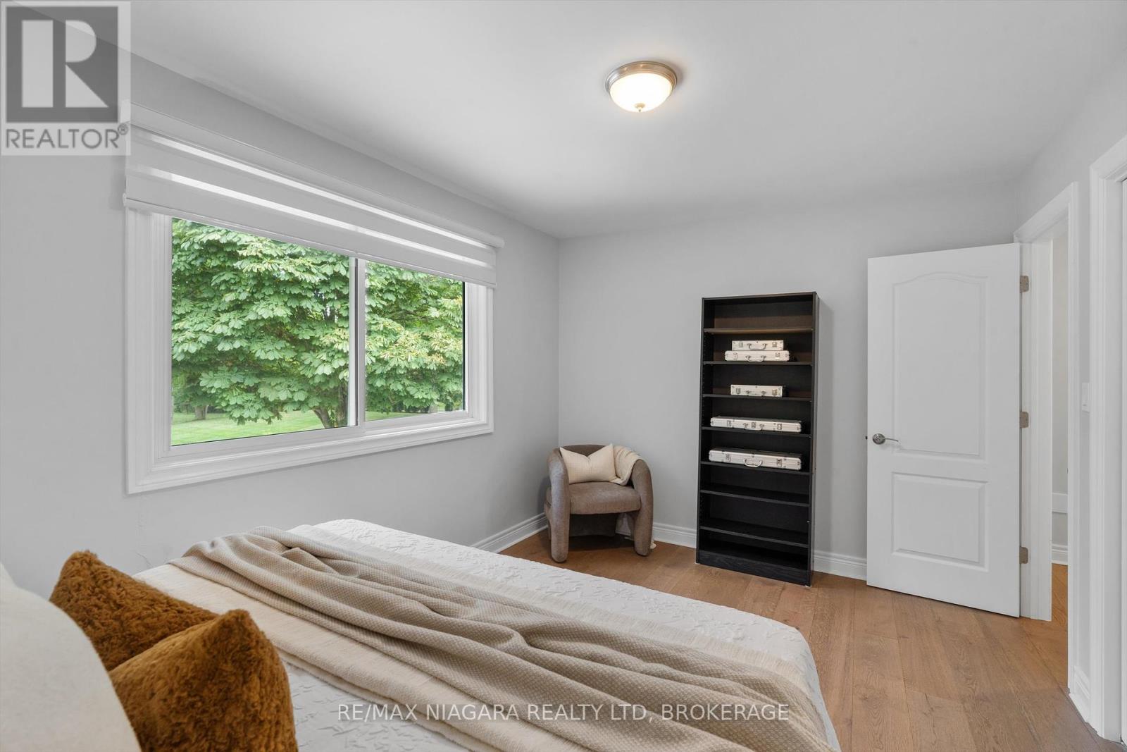 Photo 23 of 792 Lakeshore Road, Niagaraonthelake ON