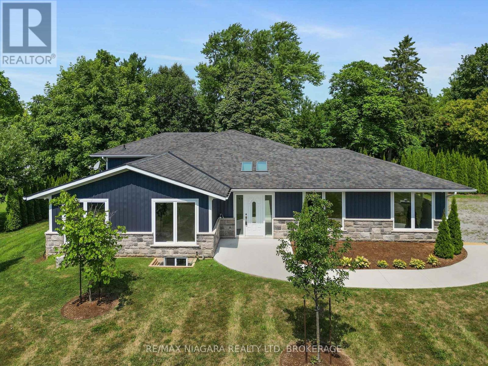 Photo 45 of 792 Lakeshore Road, Niagaraonthelake ON