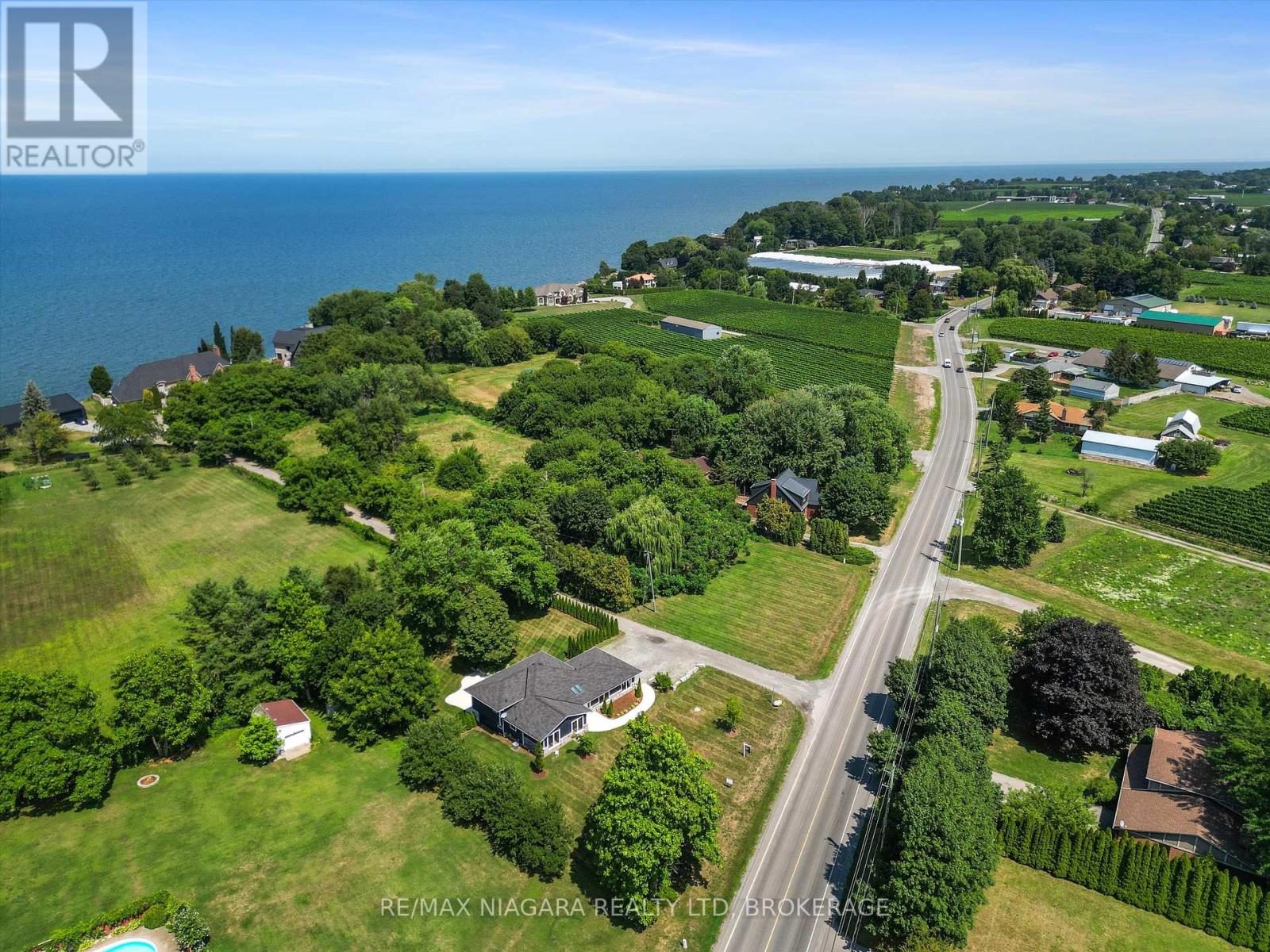 Photo 47 of 792 Lakeshore Road, Niagaraonthelake ON