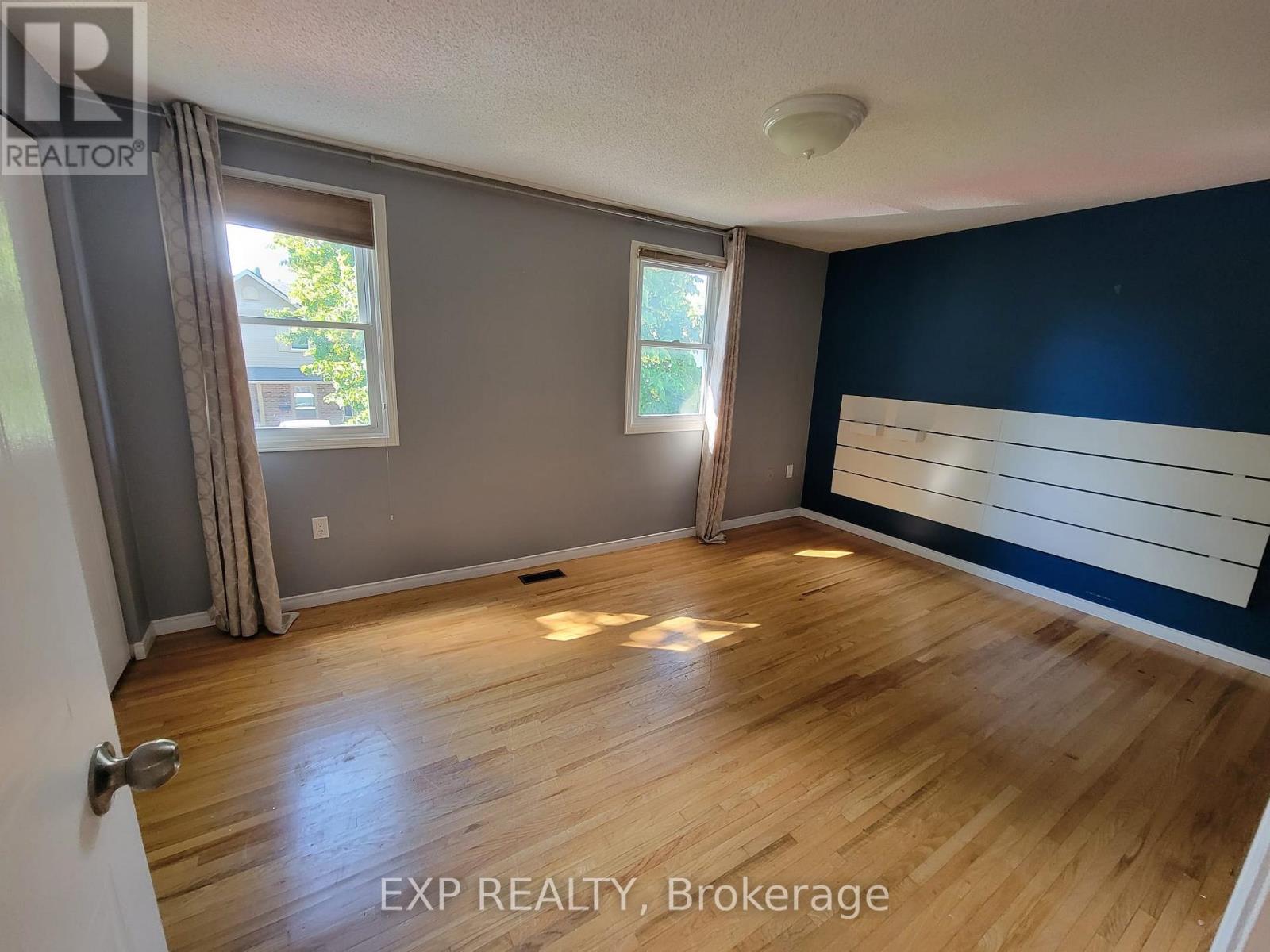 Photo 13 of 43 180 Marksam Road, Guelph ON
