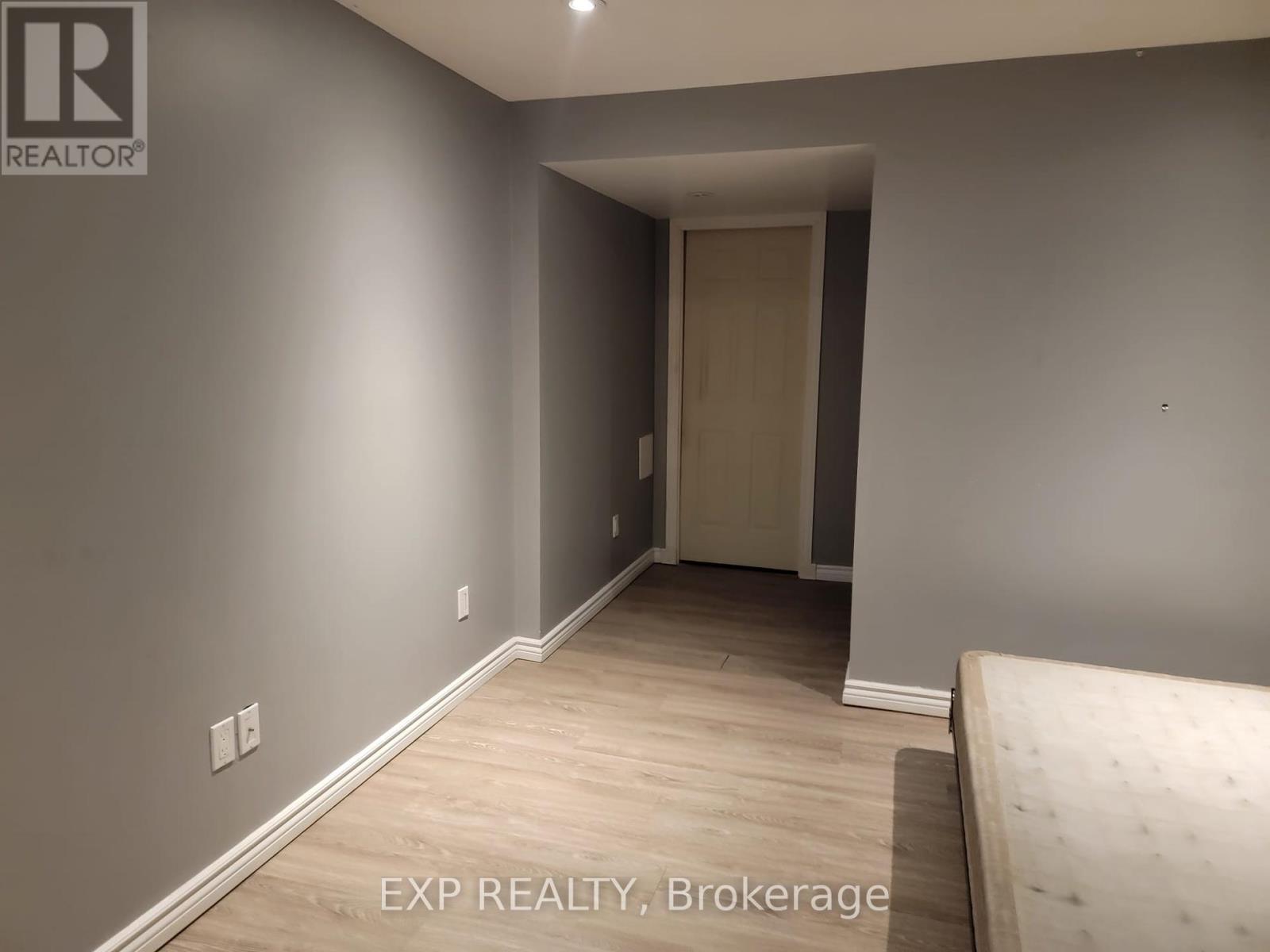 Photo 22 of 43 180 Marksam Road, Guelph ON