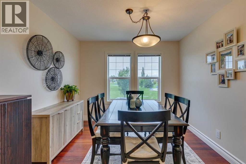 Single Family House 4 Level for Sale in  Everridge Common SW Evergreen Calgary 