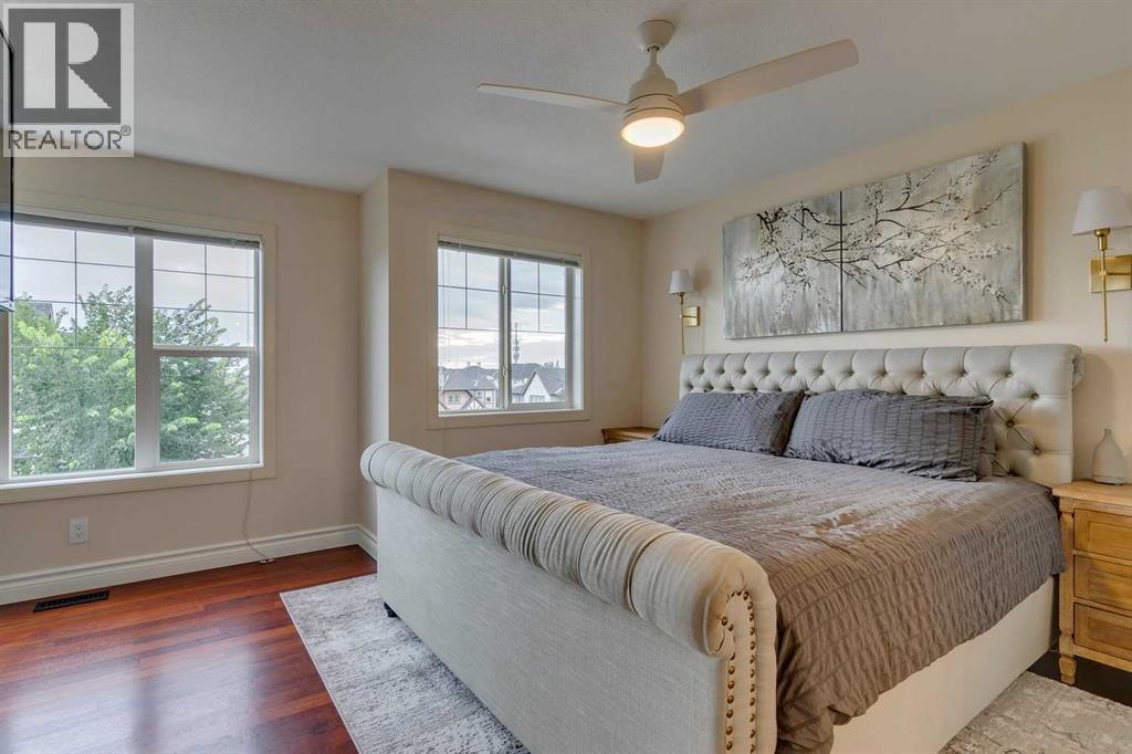 Single Family House 4 Level for Sale in  Everridge Common SW Evergreen Calgary 