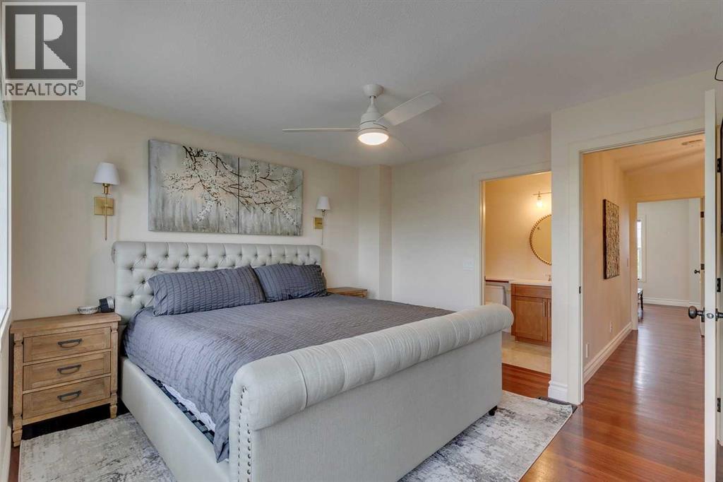 Single Family House 4 Level for Sale in  Everridge Common SW Evergreen Calgary 