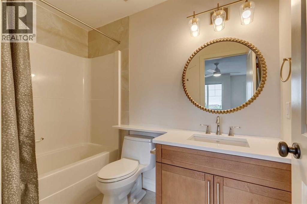 Single Family House 4 Level for Sale in  Everridge Common SW Evergreen Calgary 