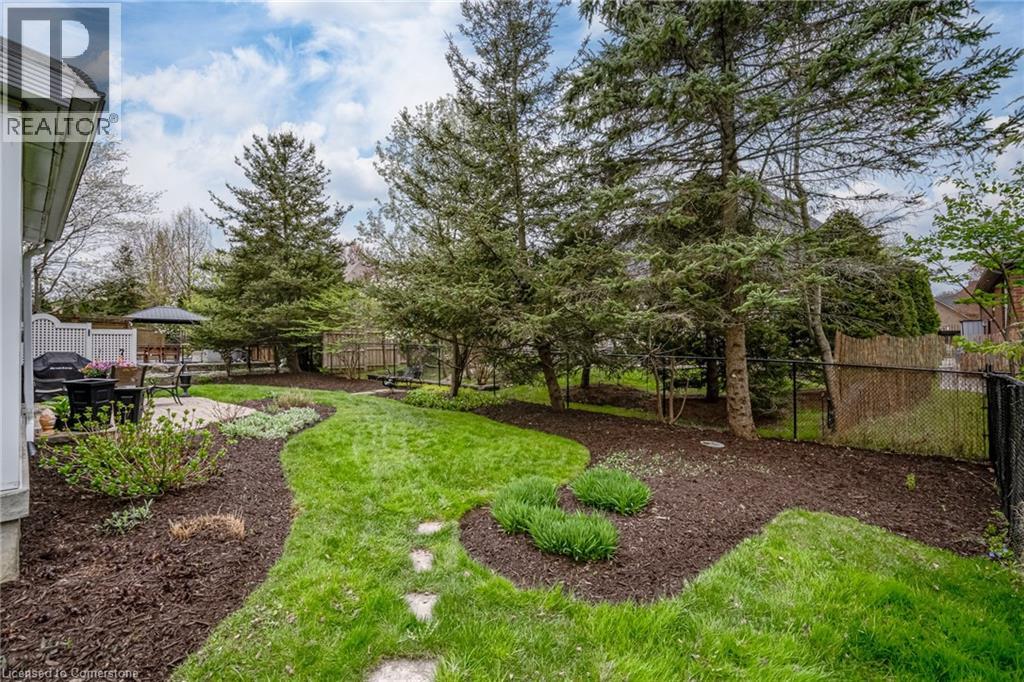 Photo 13 of 148 Foxridge Drive, Ancaster ON