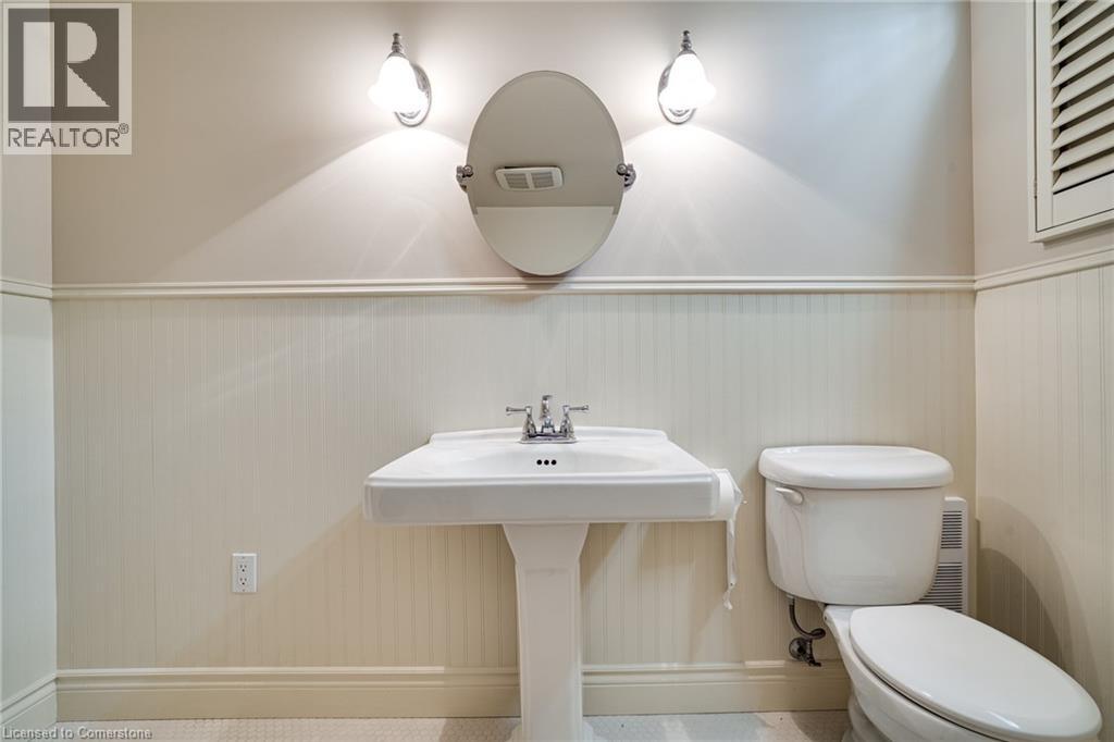 Photo 33 of 148 Foxridge Drive, Ancaster ON