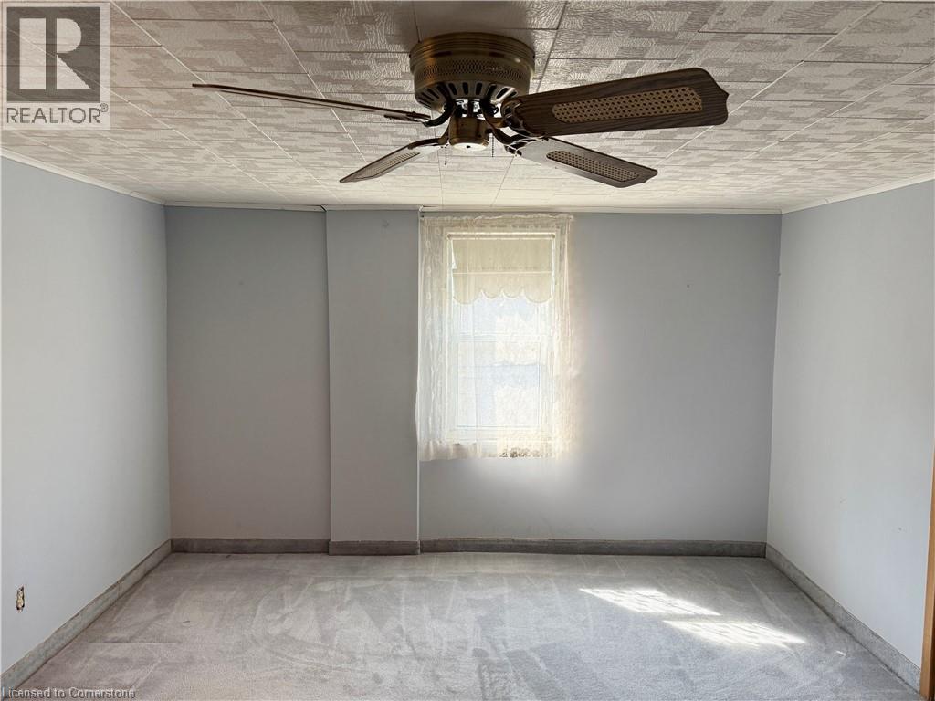 Photo 12 of 473 Hamilton Drive, Ancaster ON