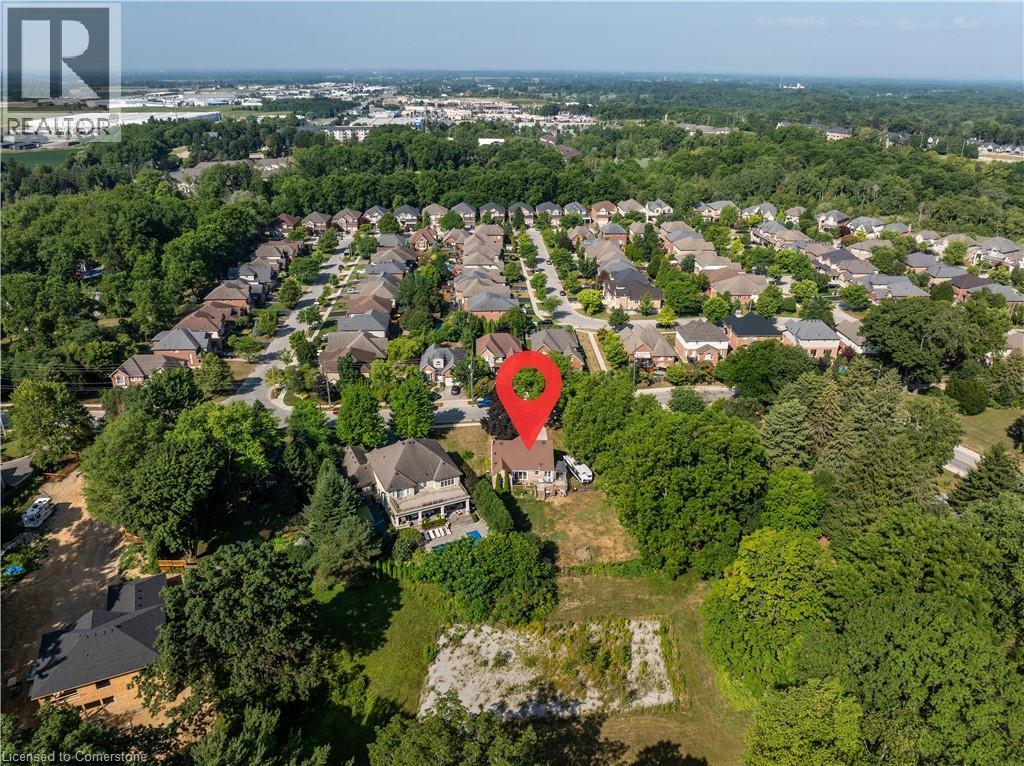 Photo 19 of 473 Hamilton Drive, Ancaster ON
