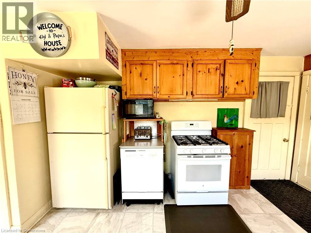 Photo 13 of 473 Hamilton Drive, Ancaster ON