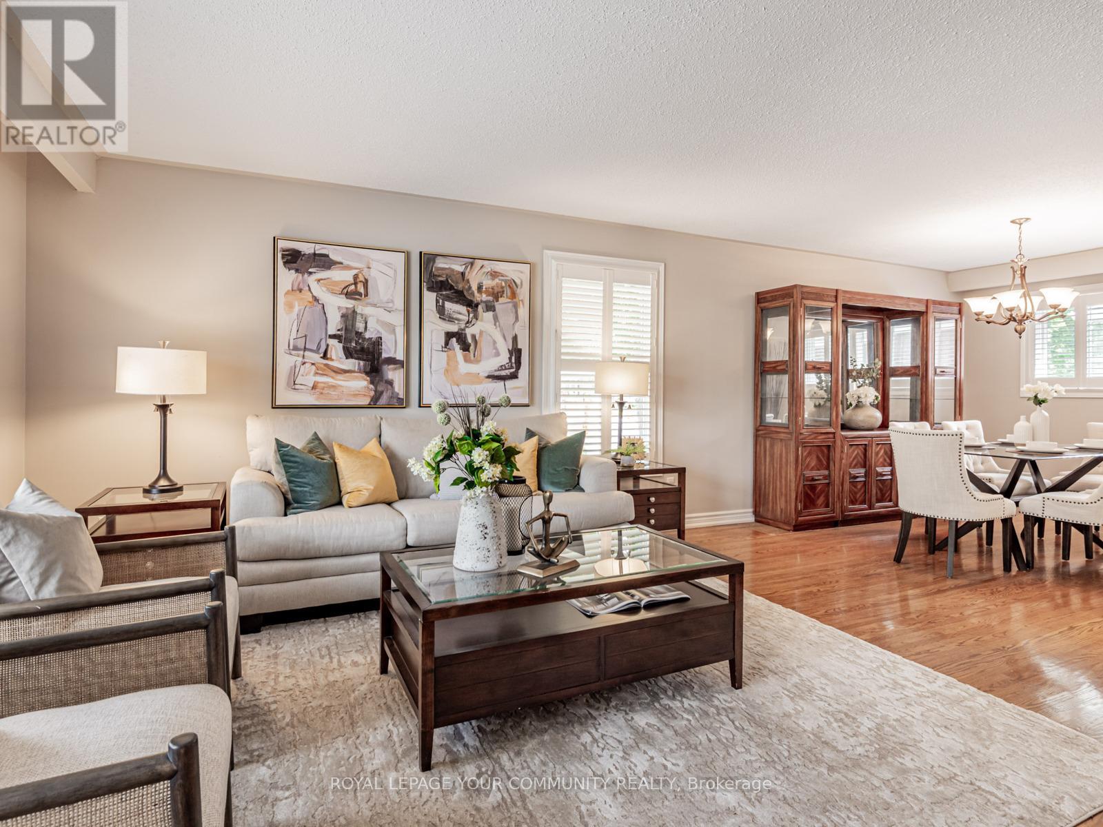 Photo 7 of 1 Thorny Brae Drive, Markham ON