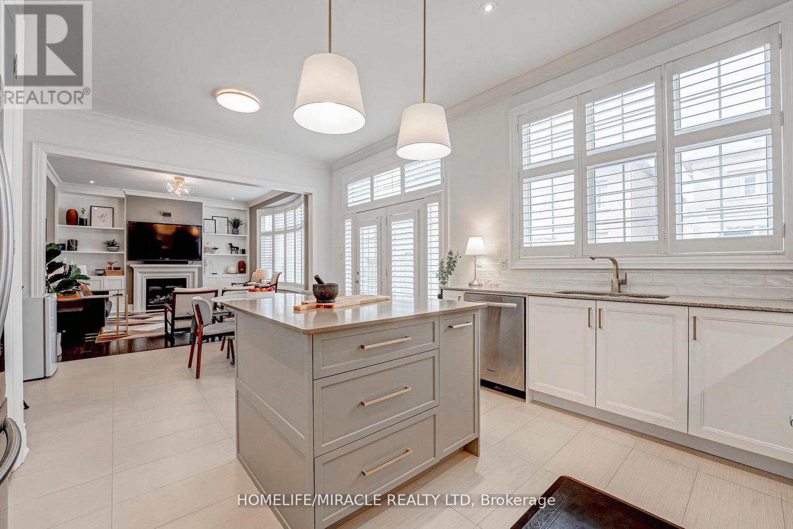 Photo 21 of 2 Stanton Avenue, Vaughan ON