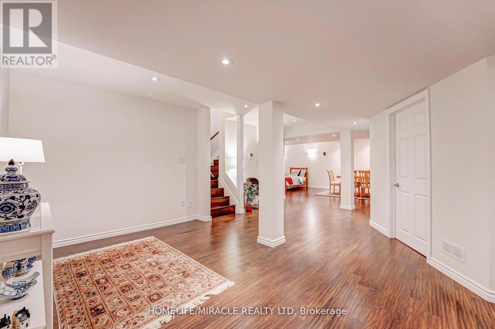 Photo 32 of 2 Stanton Avenue, Vaughan ON