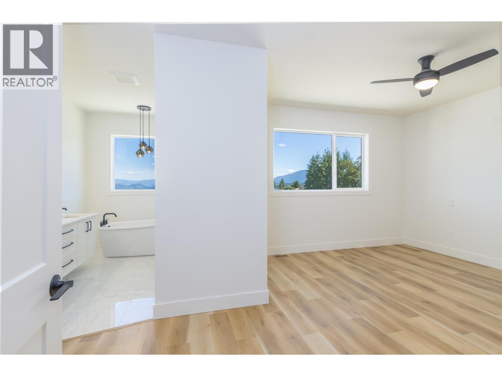 Photo 36 of 1160 16 Avenue Se, Salmon Arm BC