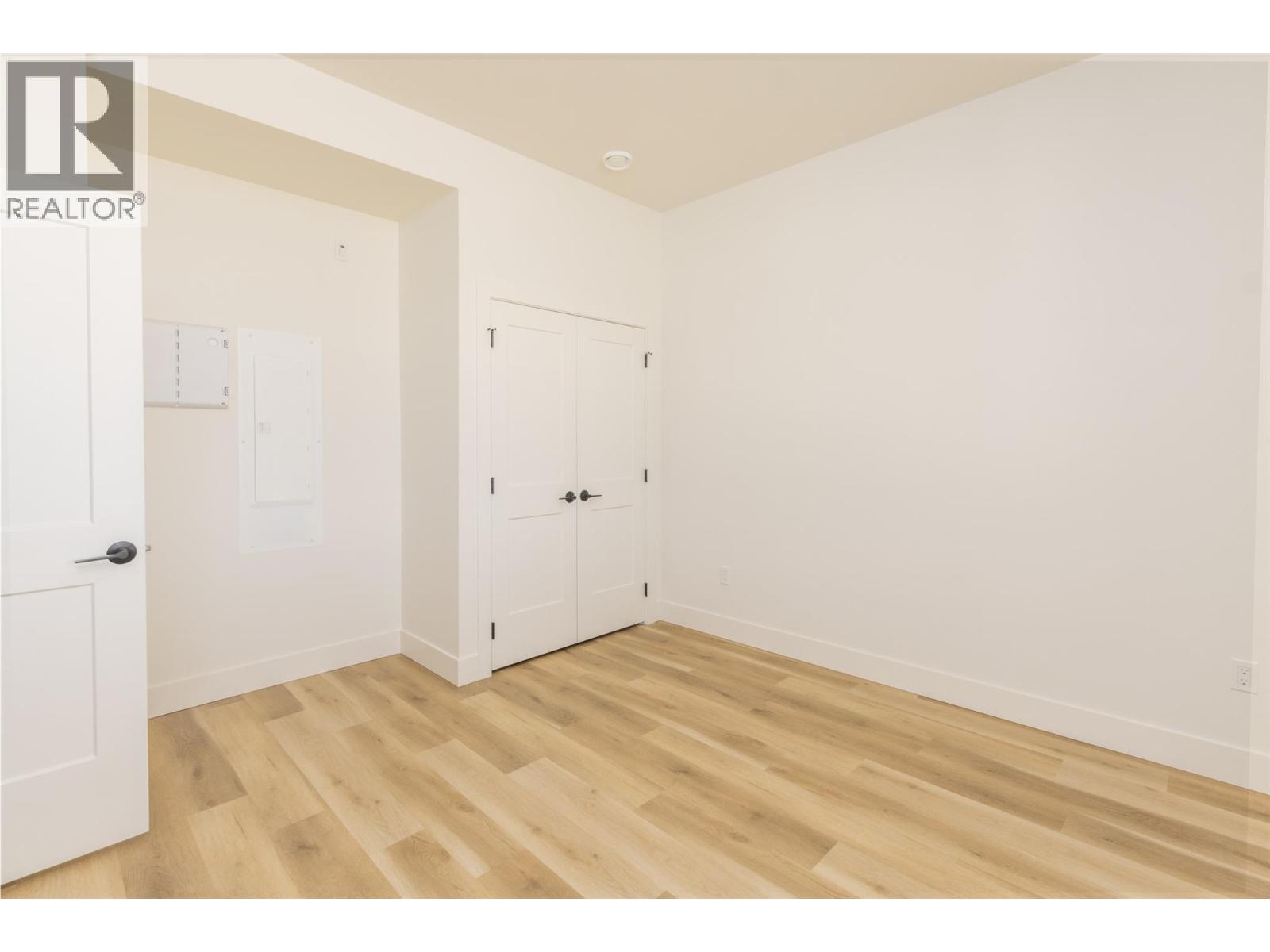 Photo 4 of 1160 16 Avenue Se, Salmon Arm BC