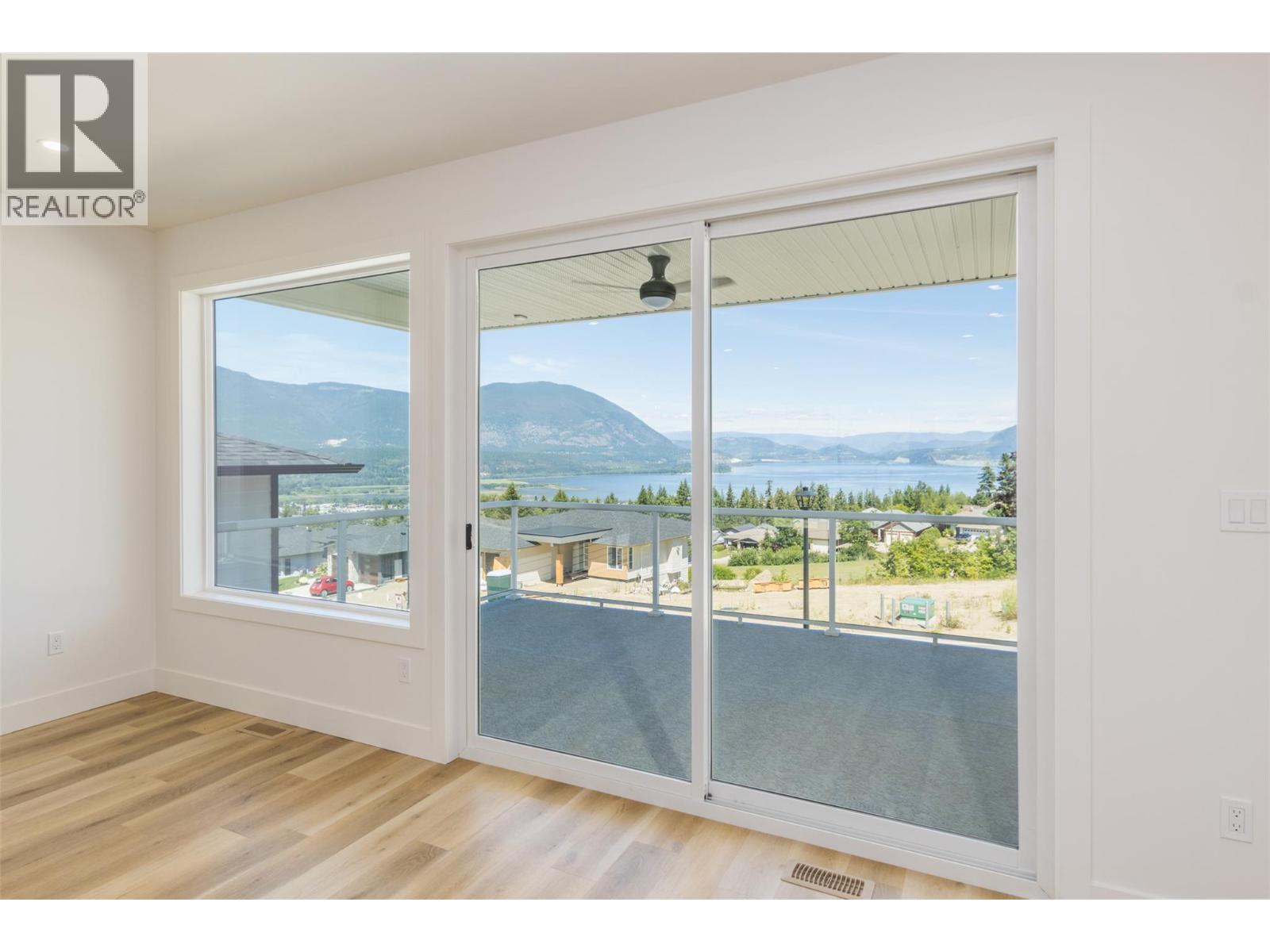 Photo 15 of 1160 16 Avenue Se, Salmon Arm BC
