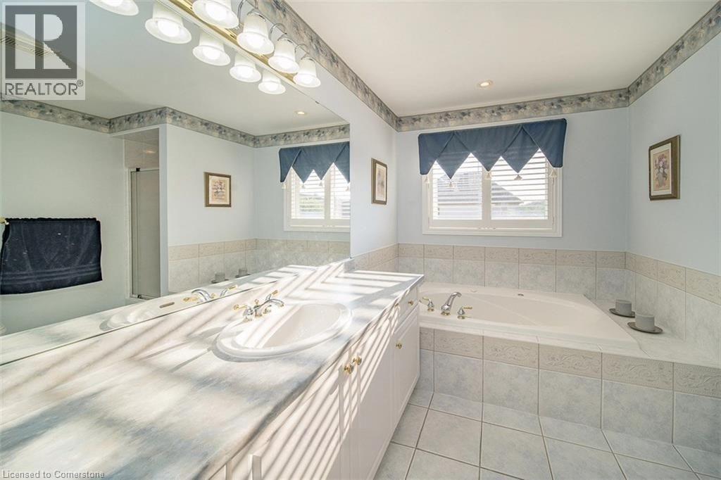 Photo 7 of 45 Goodman Crescent, St Catharines ON