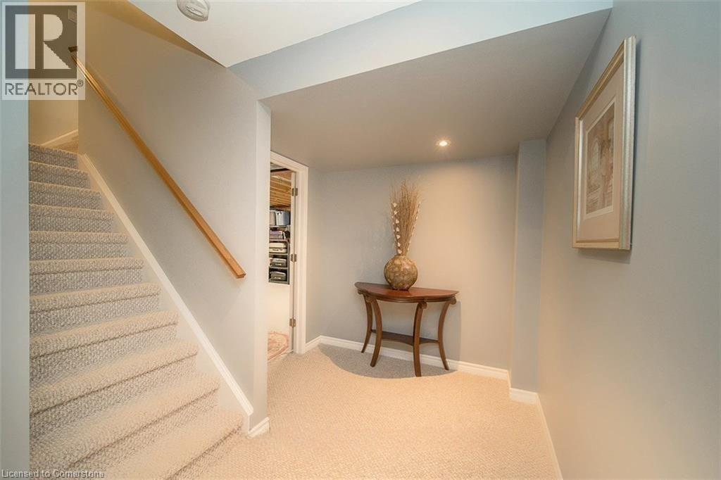 Photo 8 of 45 Goodman Crescent, St Catharines ON