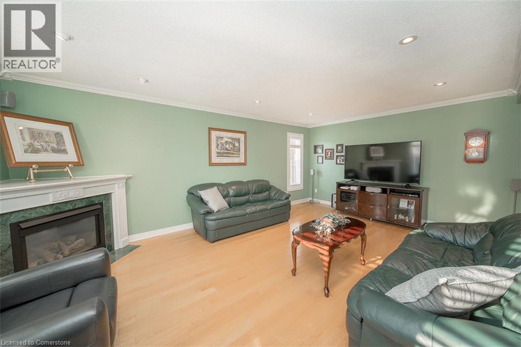 Photo 34 of 45 Goodman Crescent, St Catharines ON