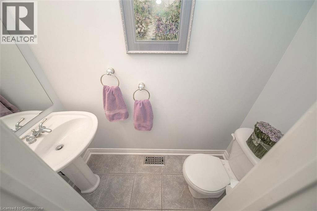Photo 33 of 45 Goodman Crescent, St Catharines ON