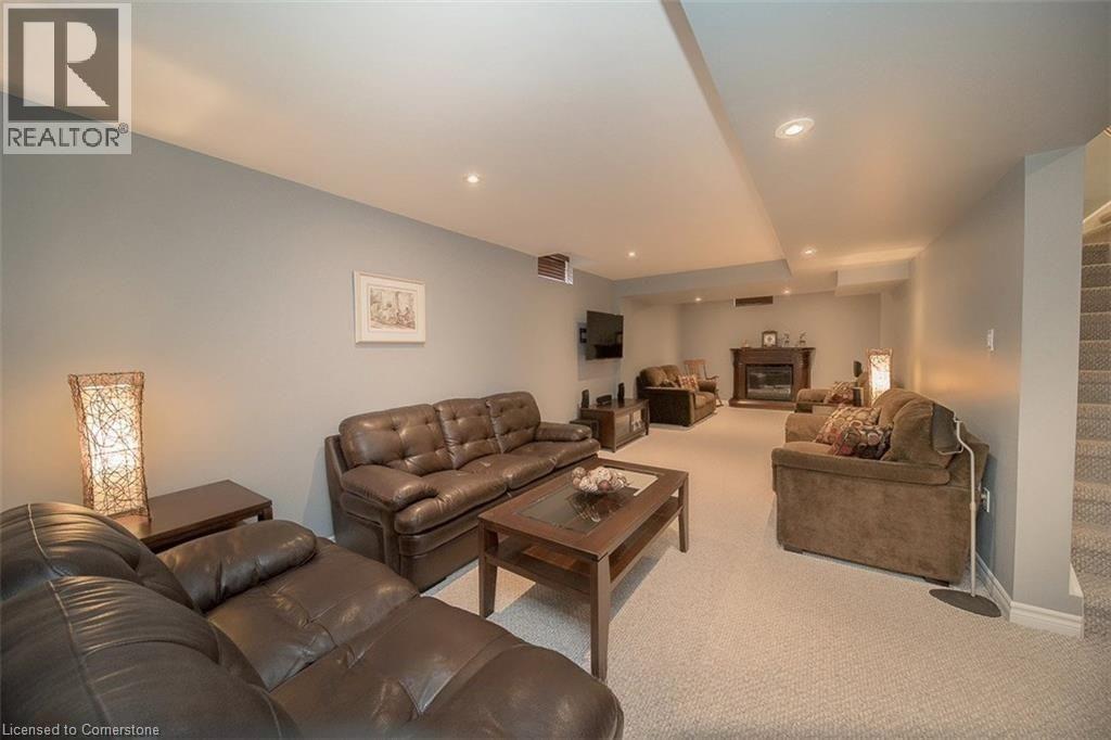 Photo 32 of 45 Goodman Crescent, St Catharines ON