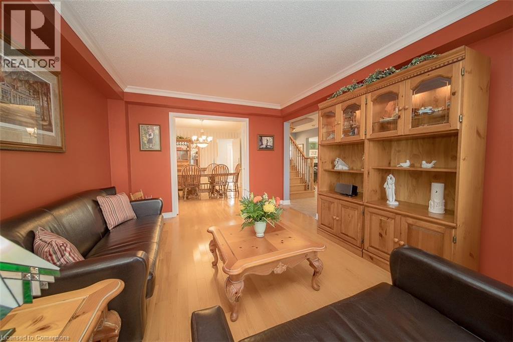 Photo 22 of 45 Goodman Crescent, St Catharines ON
