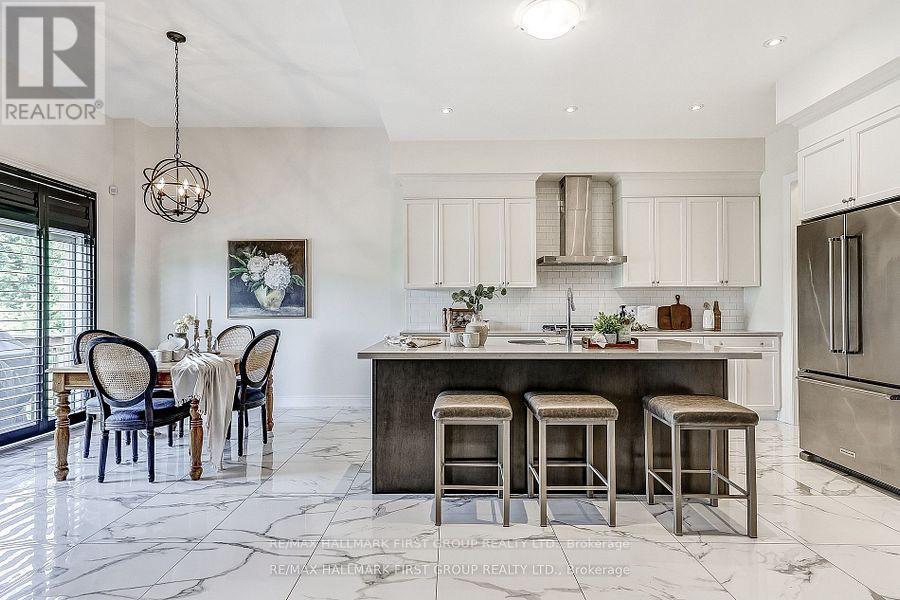 Photo 4 of 16 Beaverdams Drive, Whitby ON