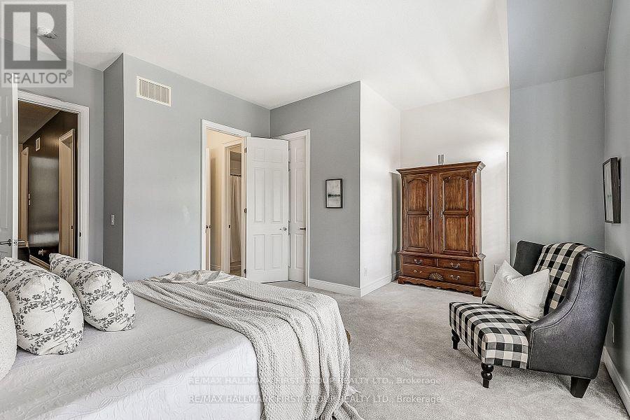 Photo 12 of 16 Beaverdams Drive, Whitby ON