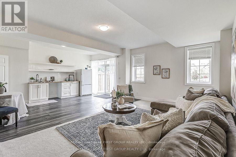 Photo 29 of 16 Beaverdams Drive, Whitby ON