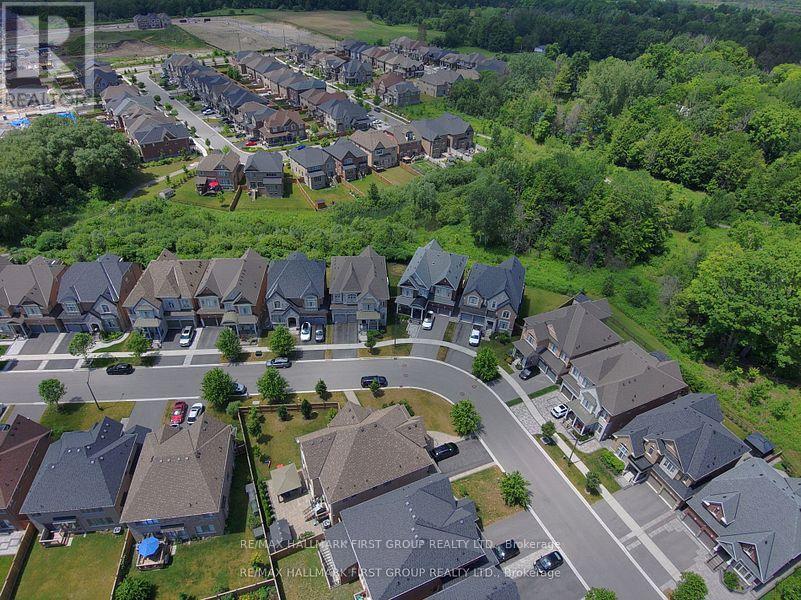 Photo 17 of 16 Beaverdams Drive, Whitby ON